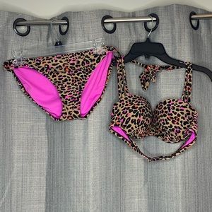 Women’s cheetah print bikini set